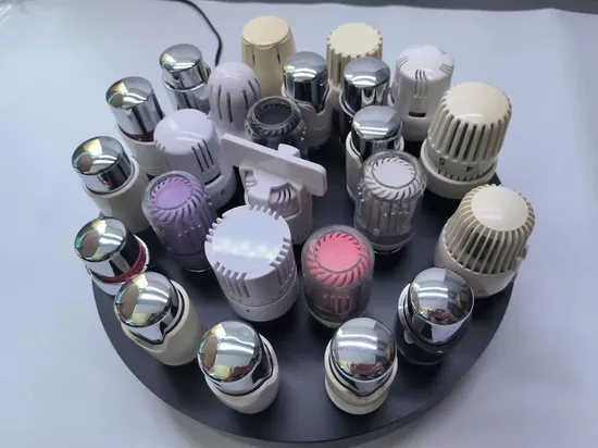 Cabezal de válvula de radiador termostático de plástico blanco